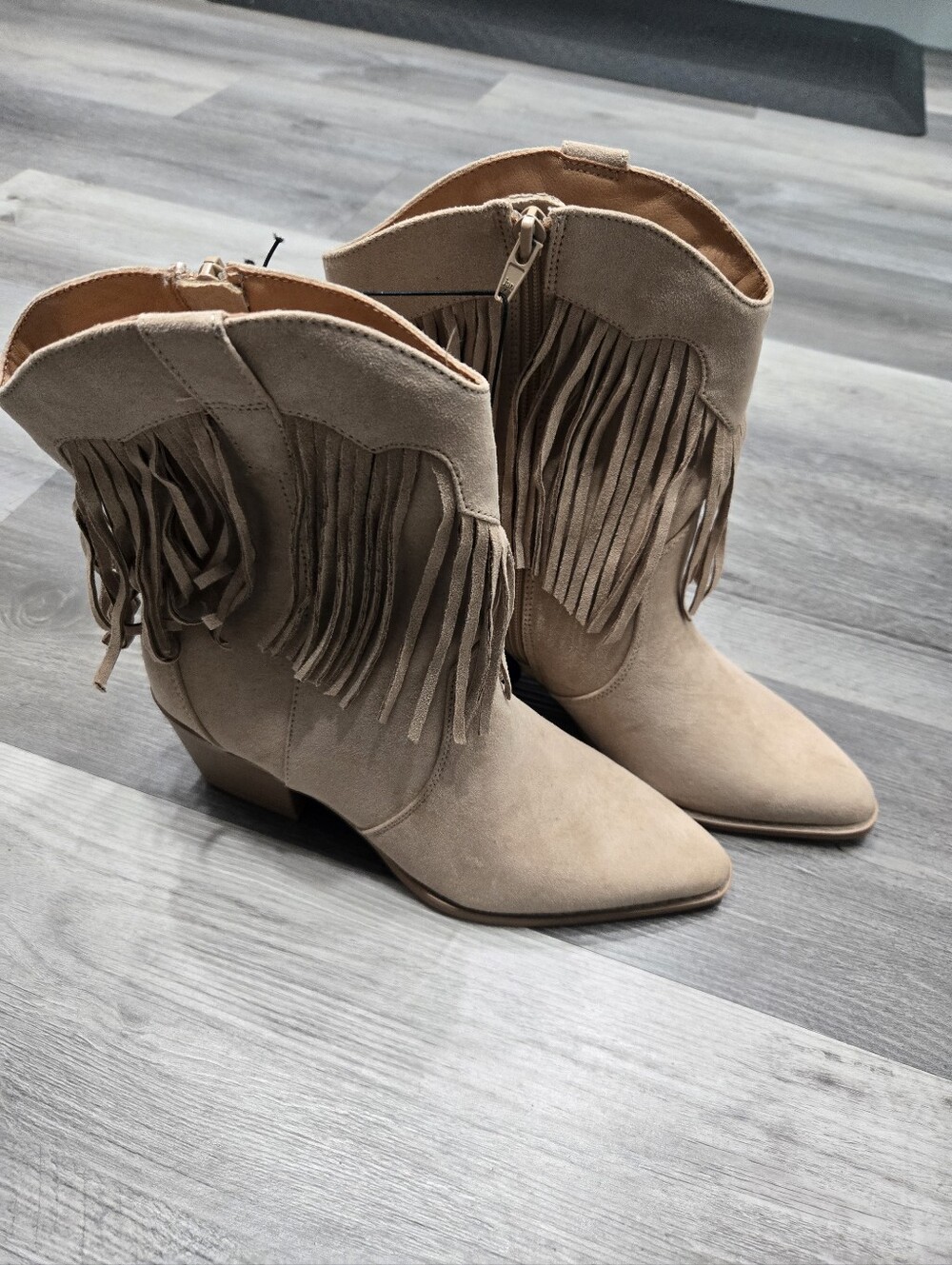 Time and Tru faux suede western booties - Picture 3 of 7